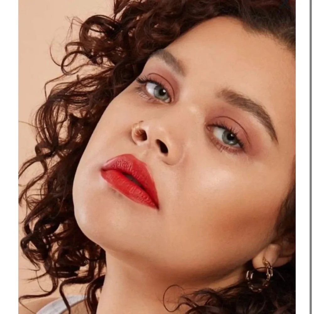 Bossy‎ Cosmetics Beauty Meets Ambition AMBITIOUS Lipstick 0.13 oz Full Size NEW